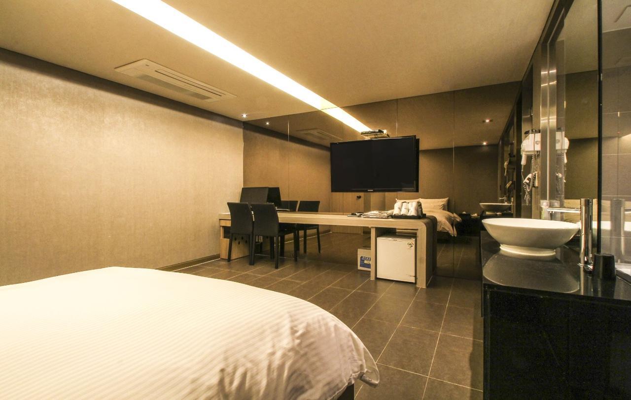 Haeundae Yeoubi Hotel 釜山広域市 エクステリア 写真