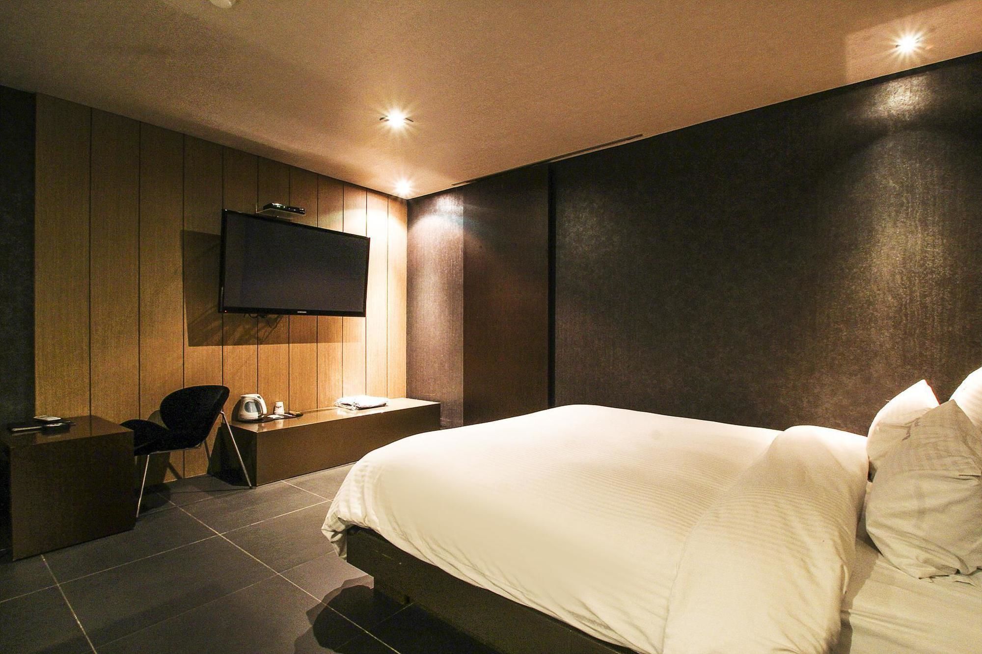 Haeundae Yeoubi Hotel 釜山広域市 エクステリア 写真